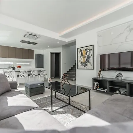 ヴィラ Imperial Jade V2 - Semeli In Protaras