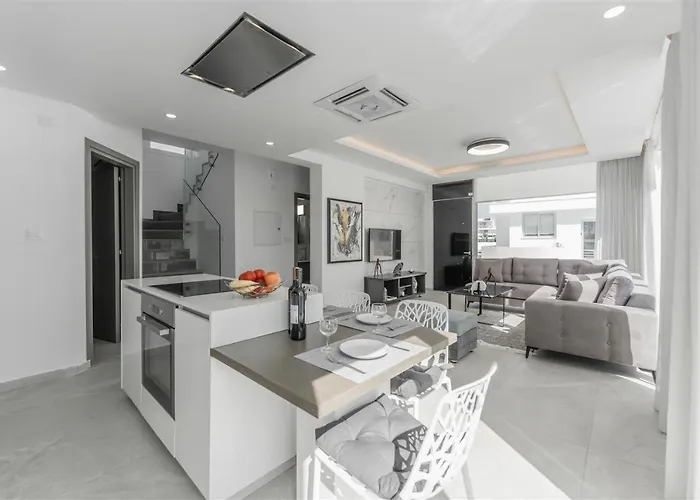 Villa Imperial Jade V2 - Semeli In Protaras